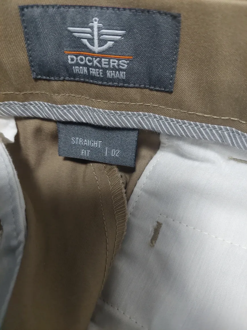 Dockers Iron Free Khaki Pants, 32x34 image indicator(4)