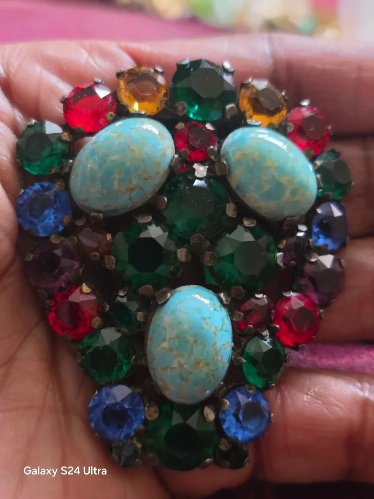 Vintage Multi-Color Rhinestone Dress Clips image indicator(3)