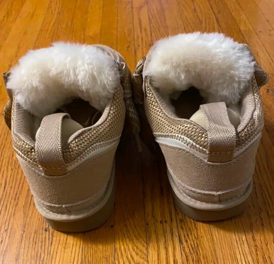 UGG lowmels image indicator(2)