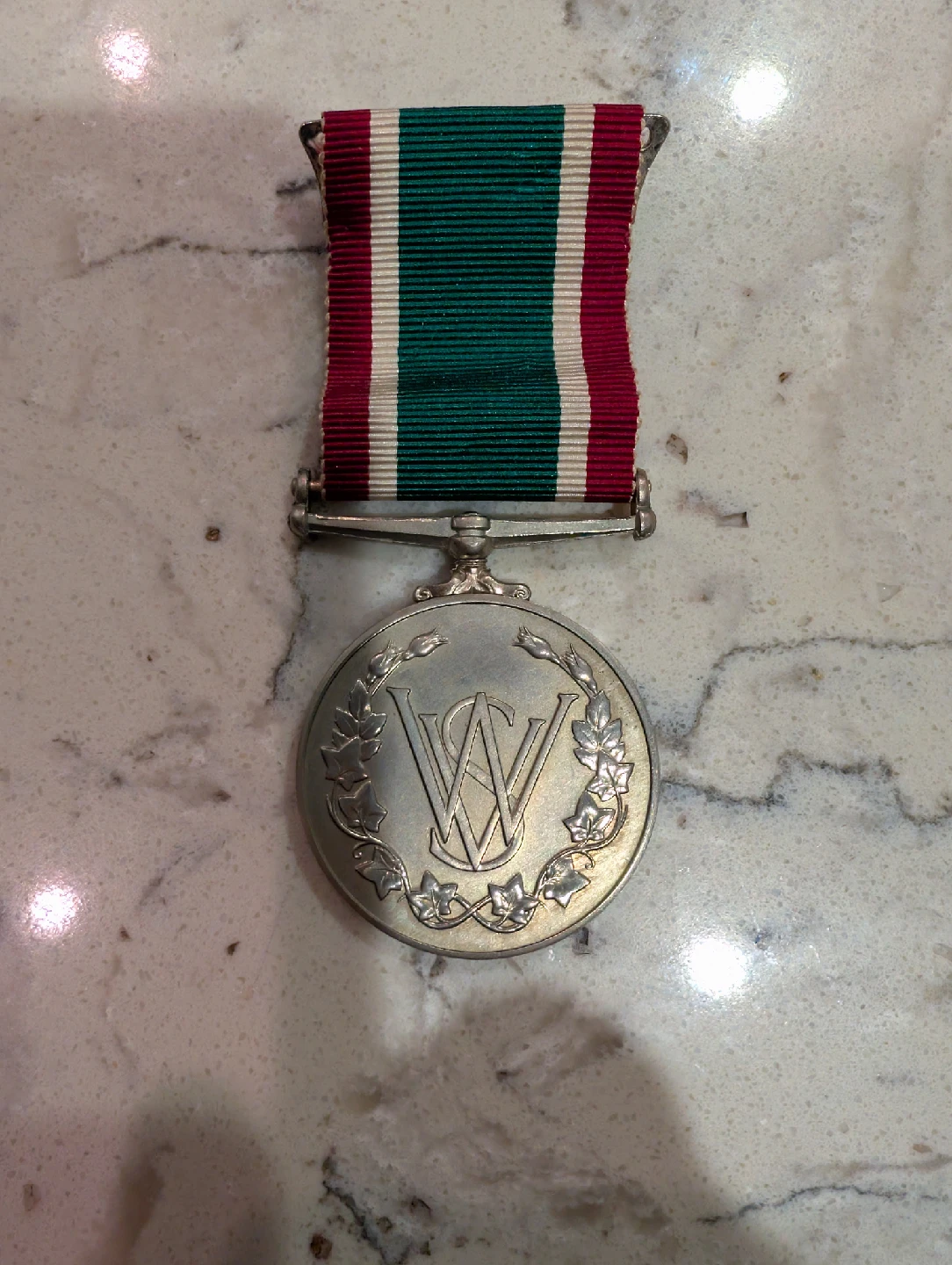 WW 2 Elizabeth Second Women's Royal Voluntary Service Medal - photo 5