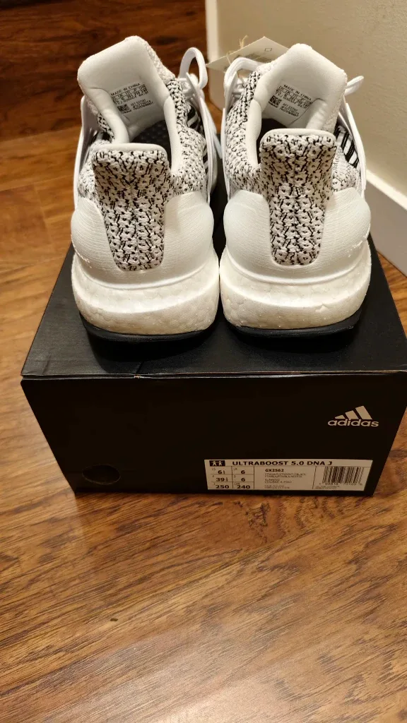 Adidas Ultraboost 5.0 DNA Zebra, US 6.5, New in Box image indicator(3)
