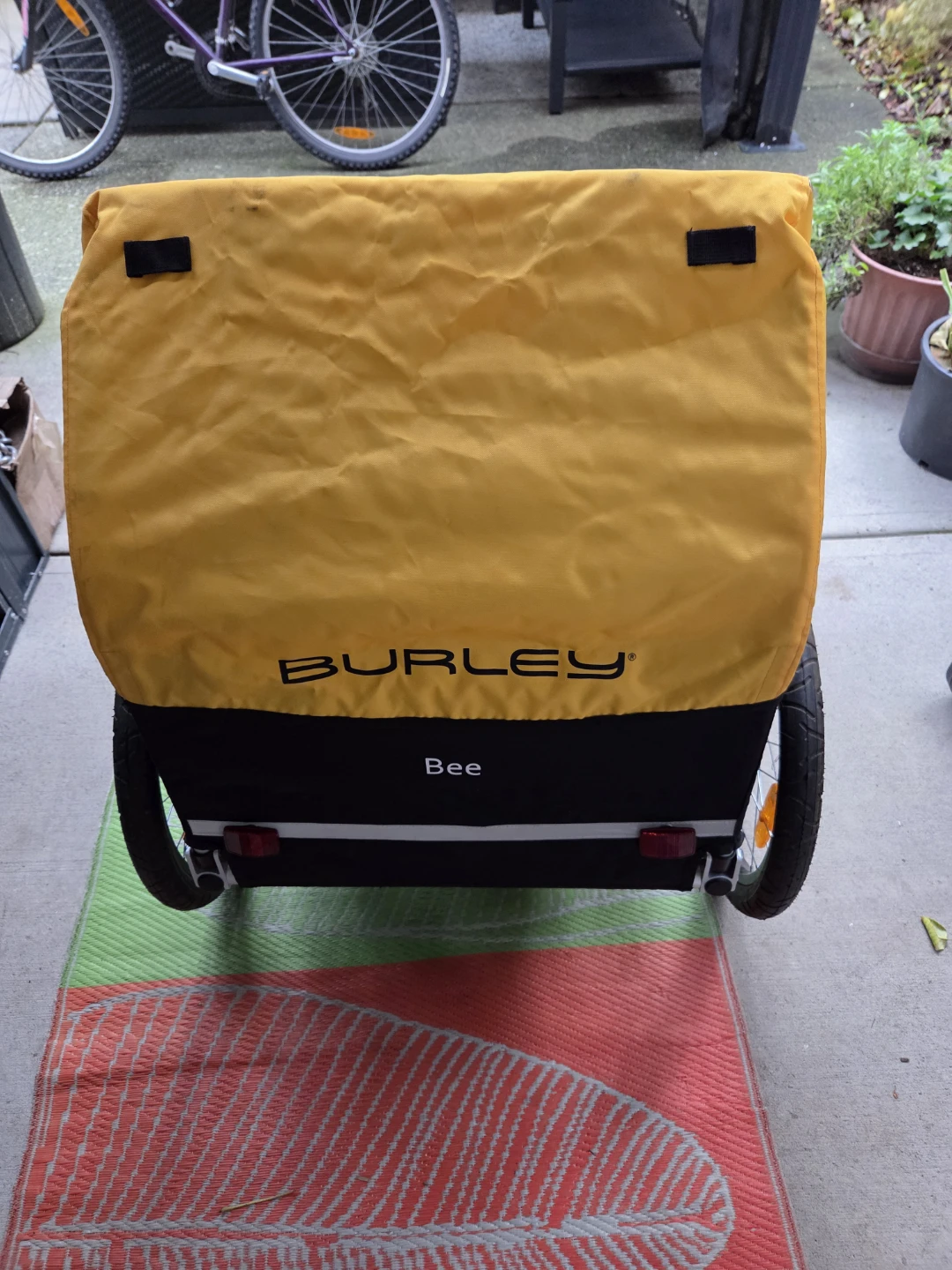 Burley Bee Bike Trailer - Yellow/Black - photo 4