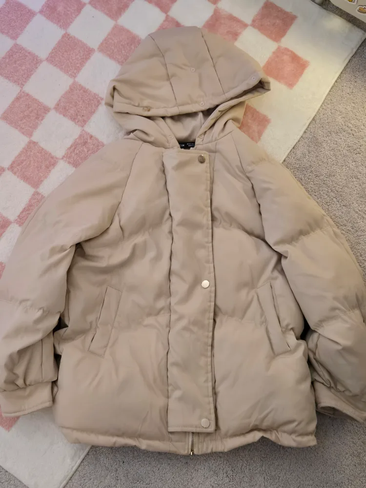 SHEIN Beige Hooded Puffer Jacket