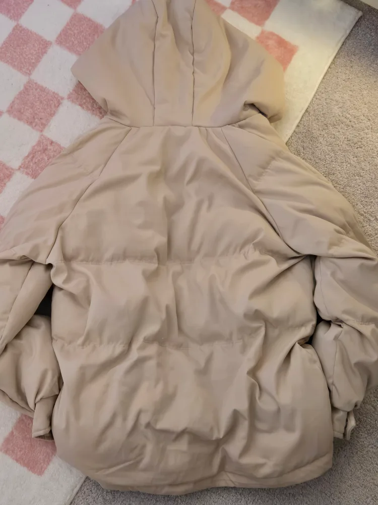 SHEIN Beige Hooded Puffer Jacket image indicator(5)