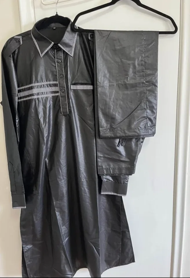 Black Men's African Suit Size 42 image indicator(5)