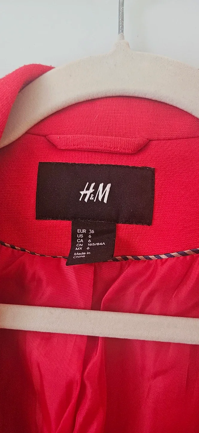 H&M Red Blazer - Size 6 image indicator(3)