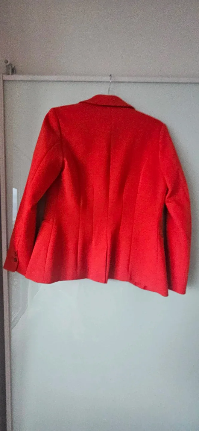 H&M Red Blazer - Size 6 image indicator(6)
