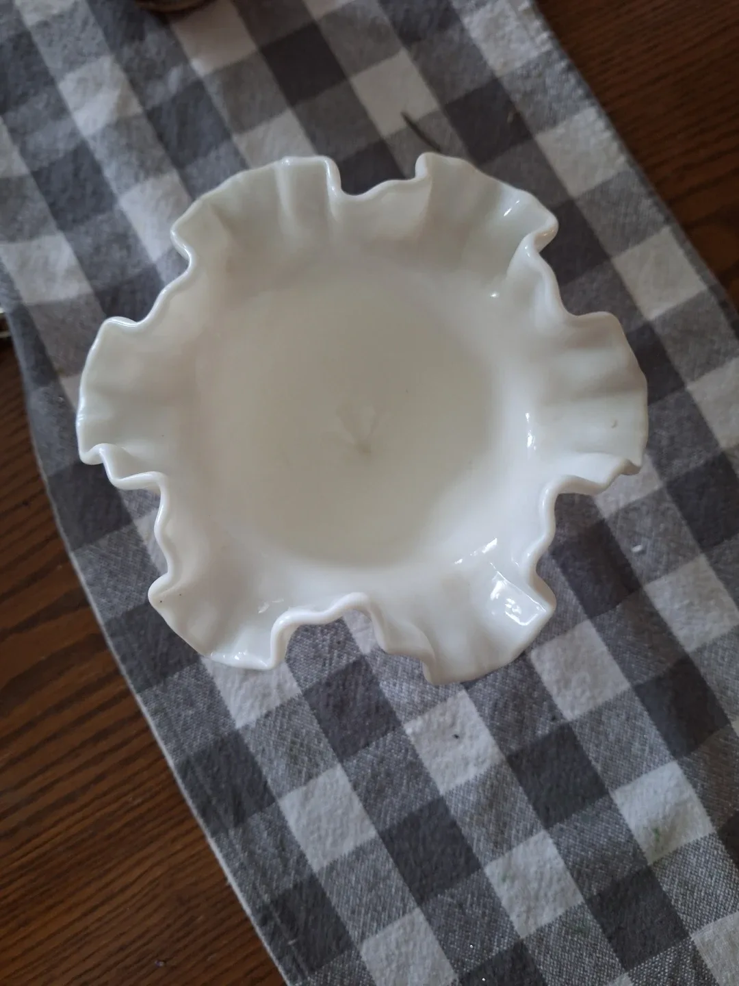 Vintage Milk Glass Ruffled Bowl image indicator(3)