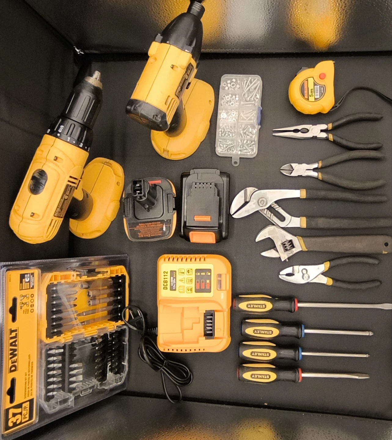 DeWalt Drill & Impact Driver Combo Kit - photo 2