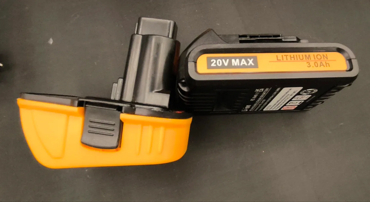 DeWalt Drill & Impact Driver Combo Kit image indicator(8)