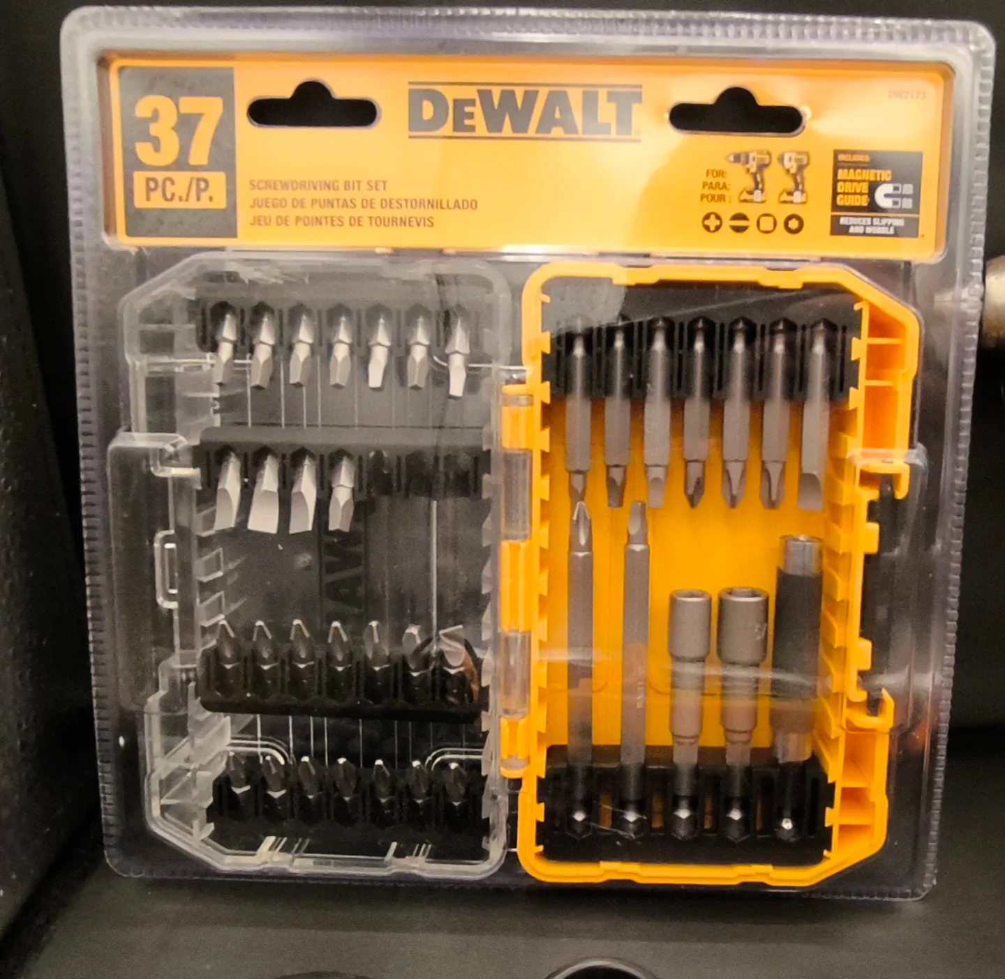 DeWalt Drill & Impact Driver Combo Kit image indicator(10)