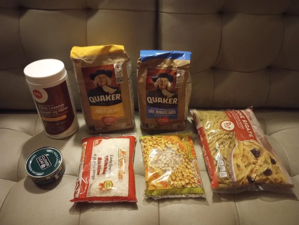Assorted Pantry Items: Quaker Oats, Pasta, Rice