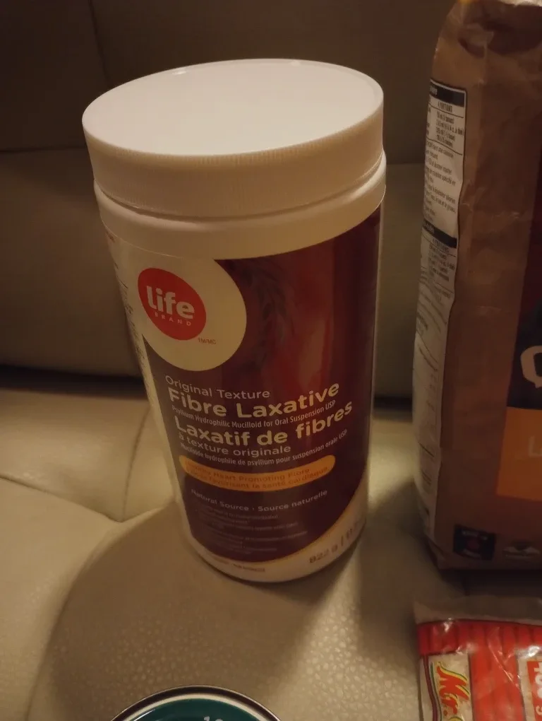 Assorted Pantry Items: Quaker Oats, Pasta, Rice image indicator(3)