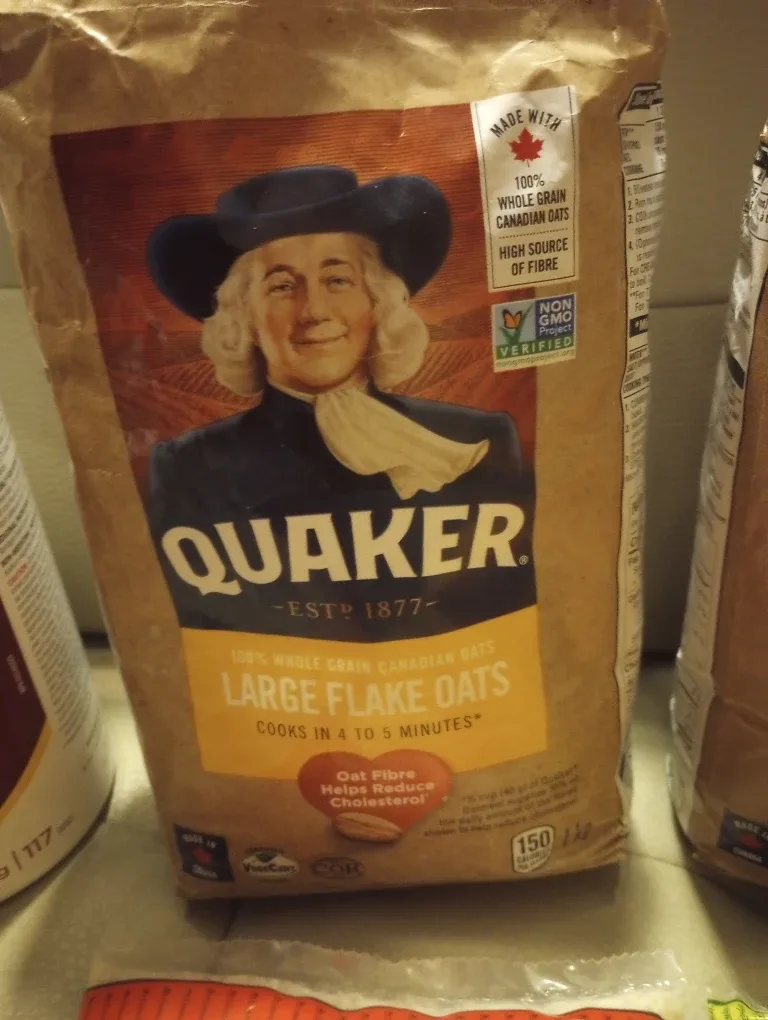 Assorted Pantry Items: Quaker Oats, Pasta, Rice image indicator(4)