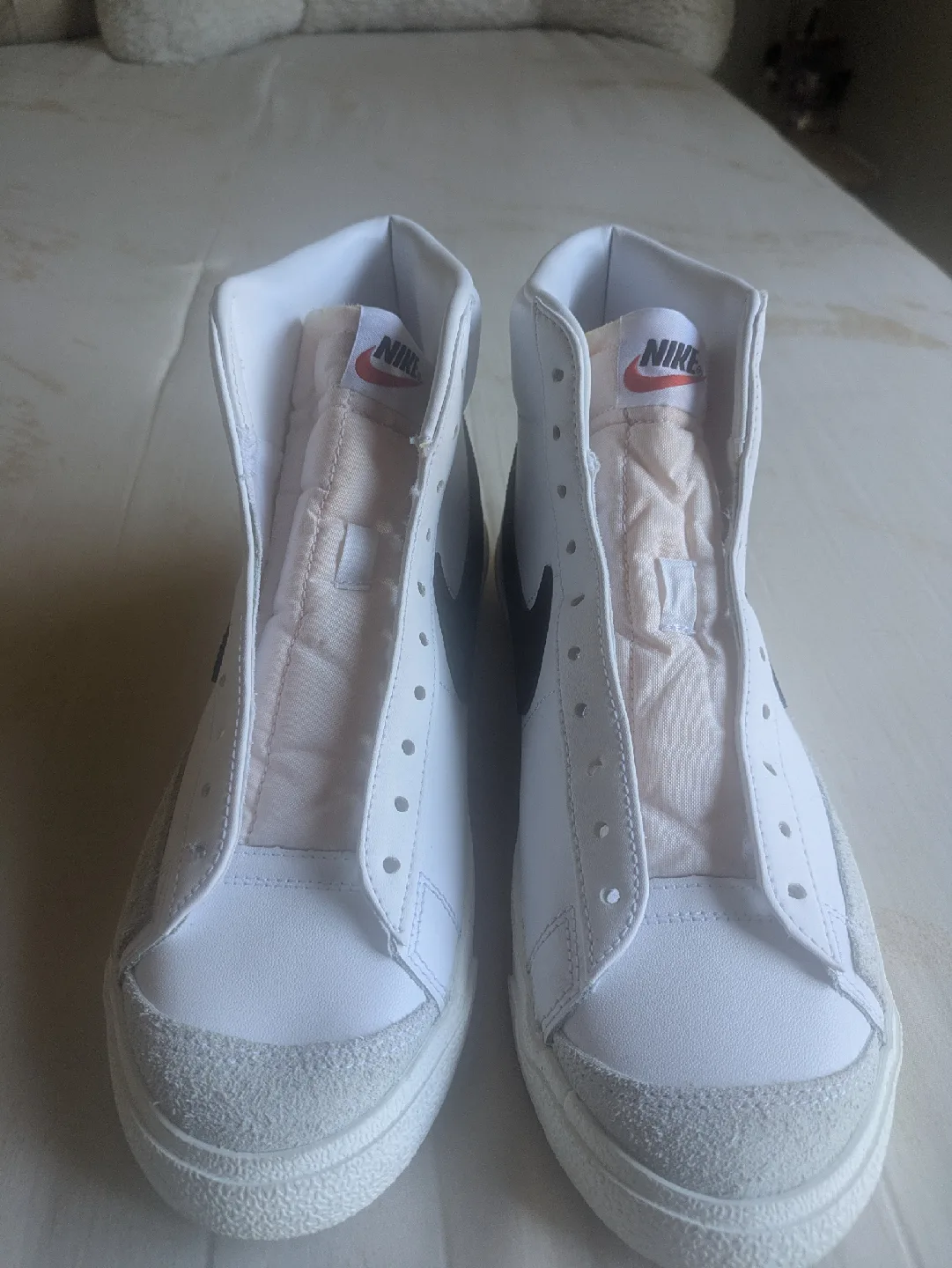 Nike Blazer Mid '77 White/Black - Size 9 Brand New Never Worn image indicator(3)