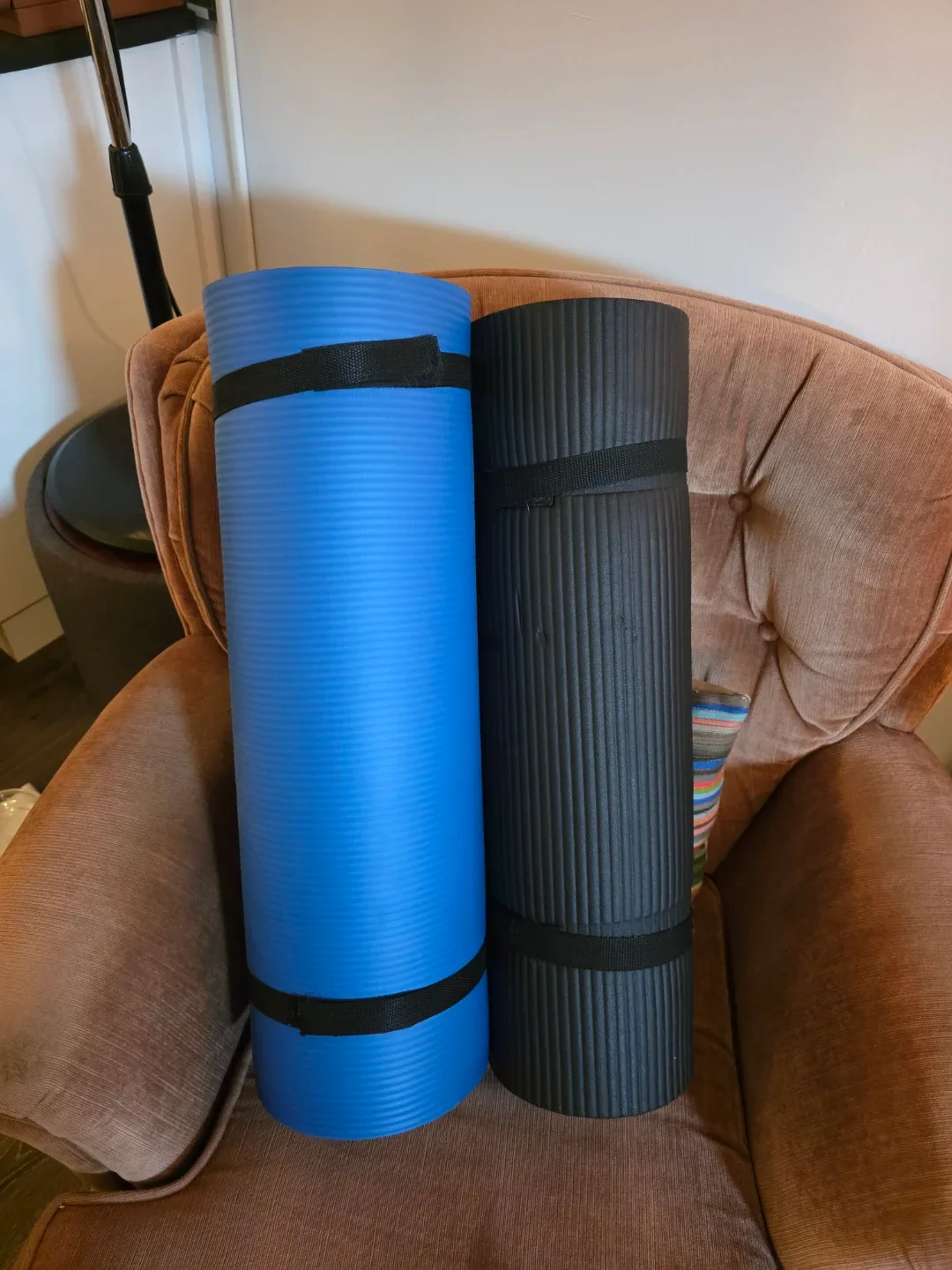 Queen sized sleeping bag and 2 pads image indicator(4)