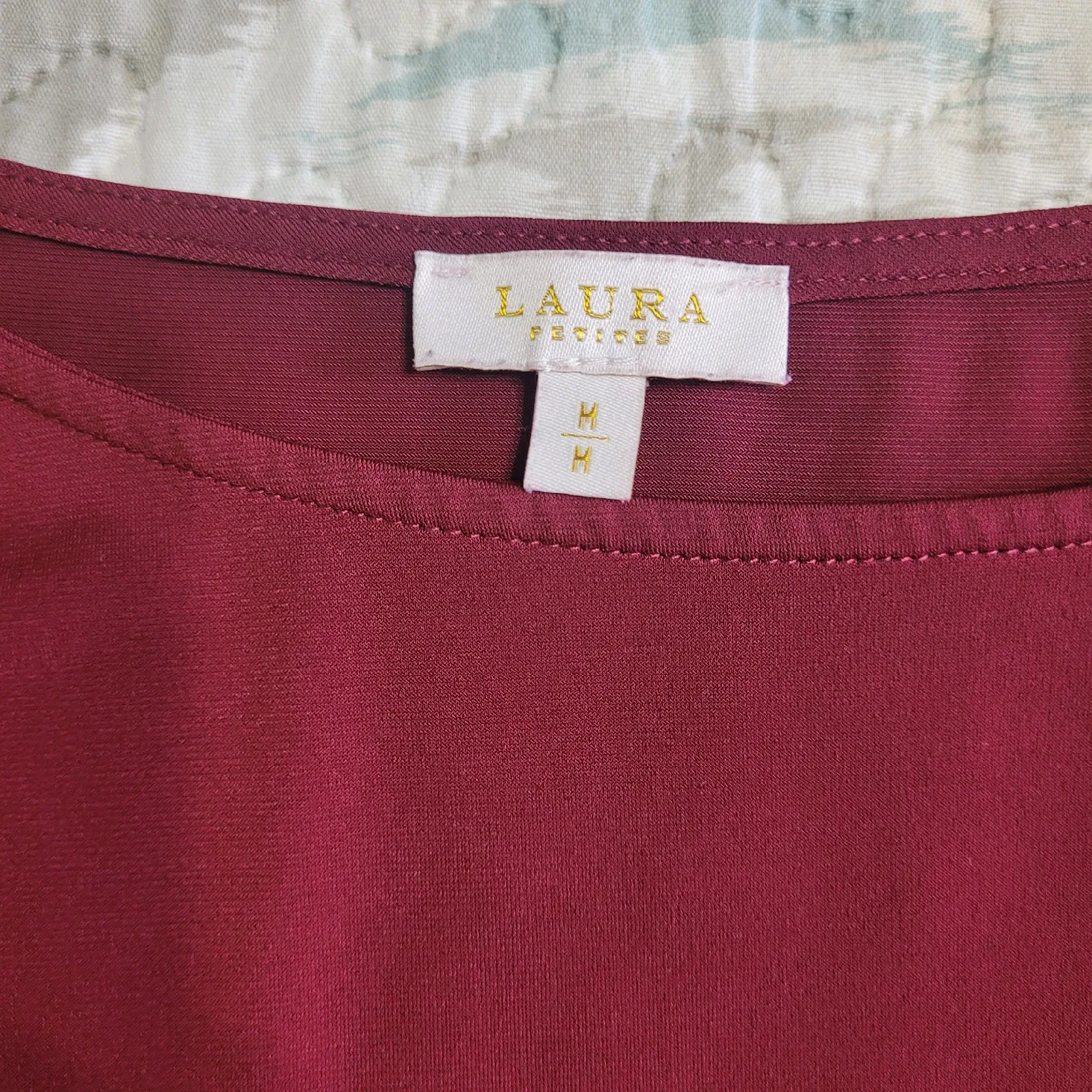 Ladies Size Medium Blouse Top image indicator(2)