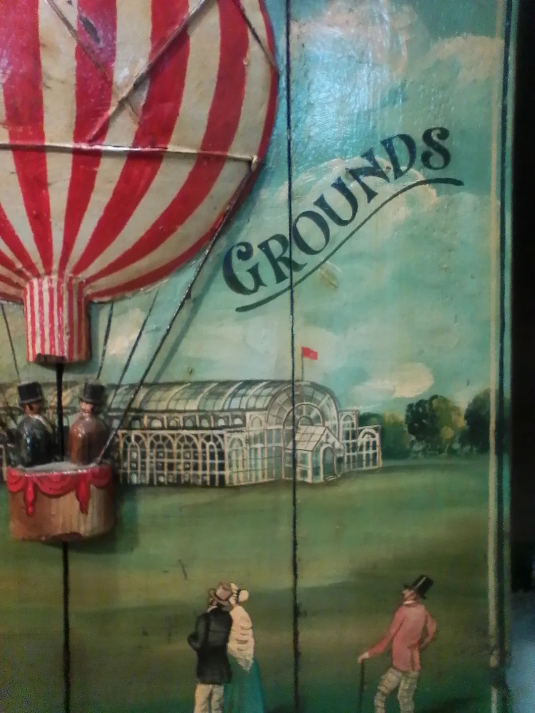 Advertisement Painted Wooden Antique Balloon Sign image indicator(6)