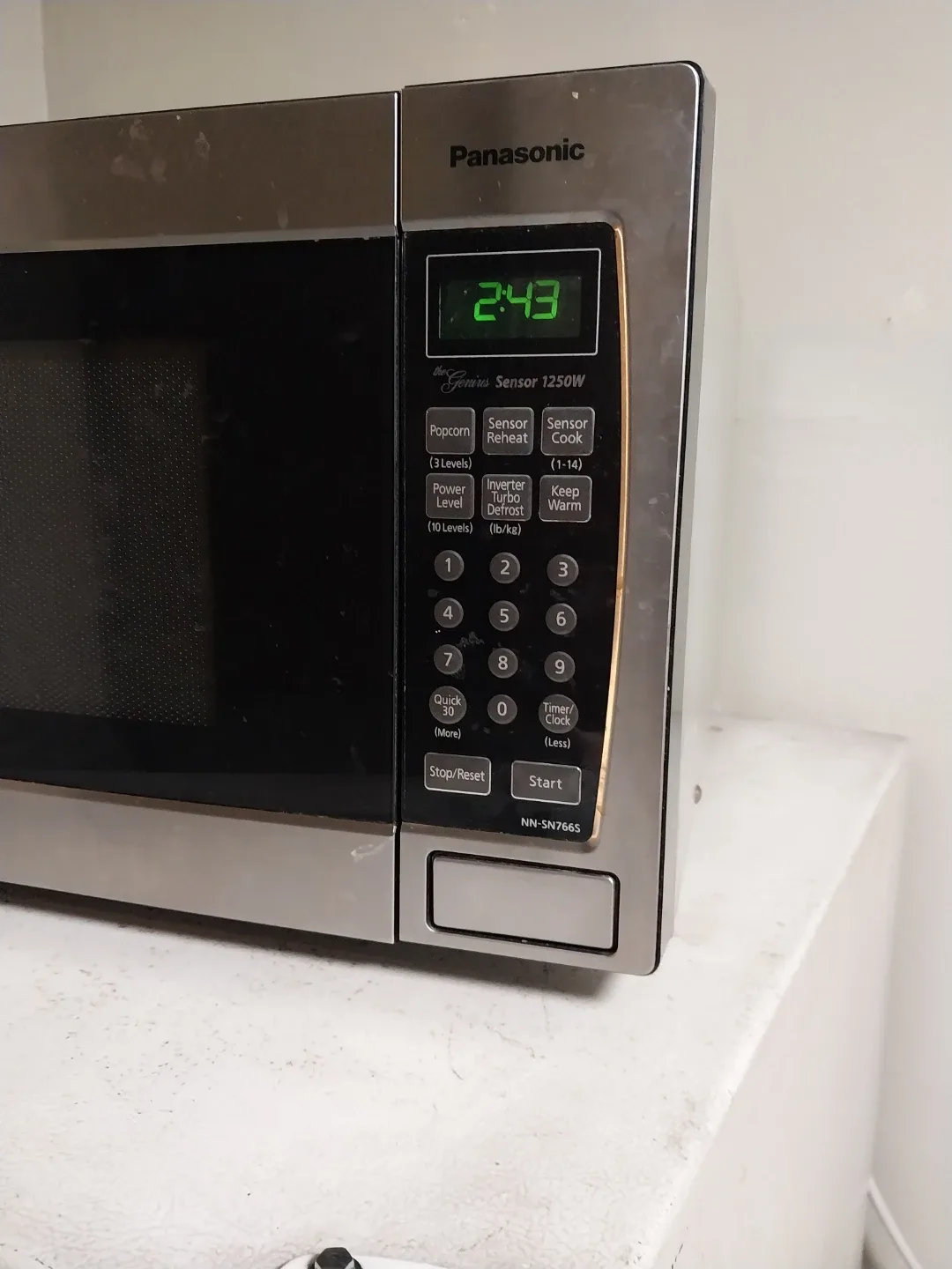 Panasonic Genius Sensor 1250W Microwave image indicator(4)