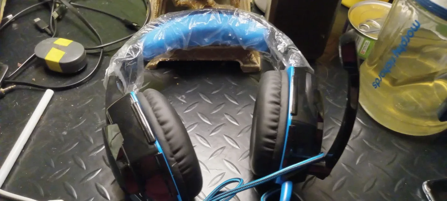 Gaming Headset - Black and Blue image indicator(4)