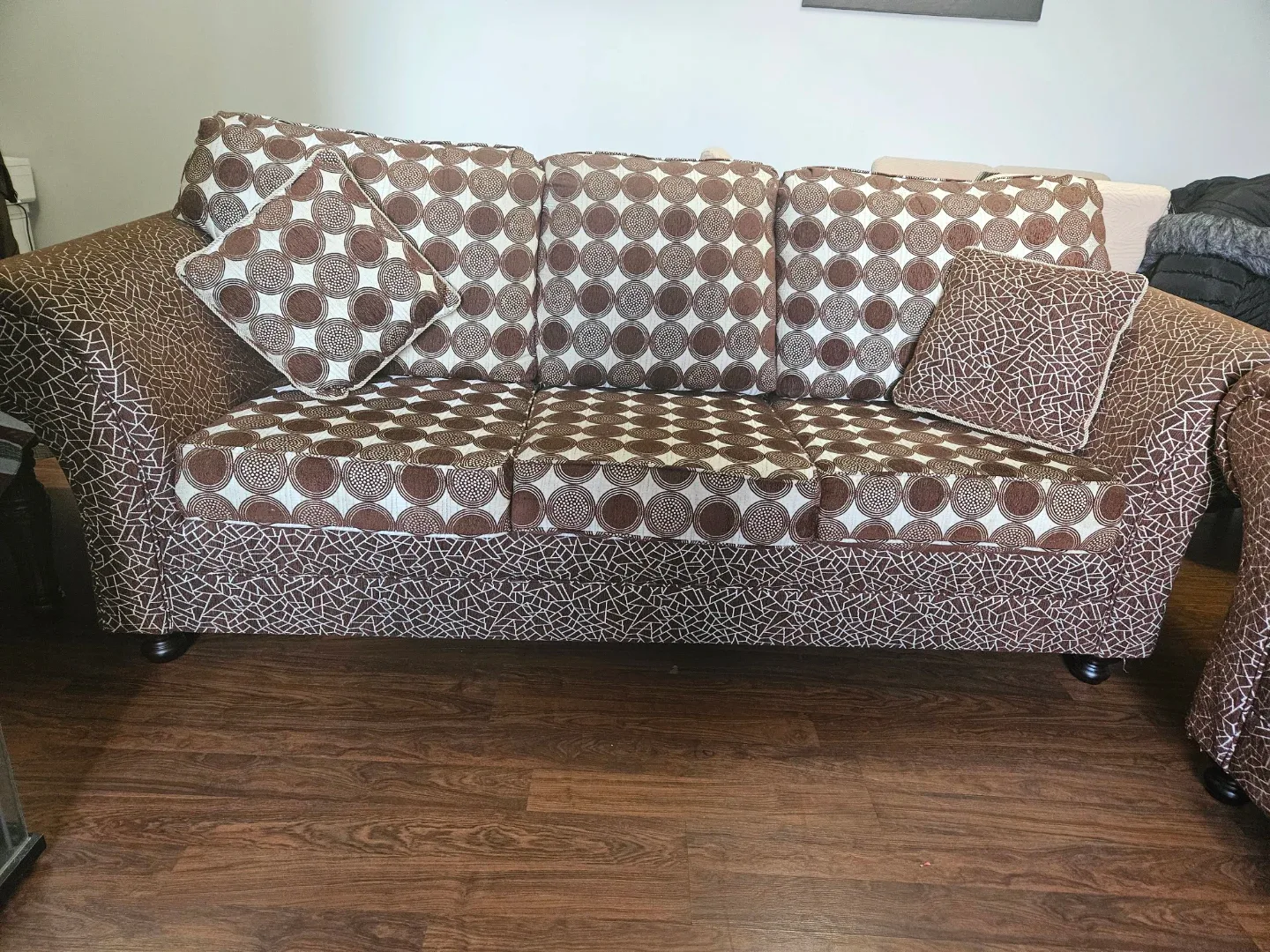 Brown Patterned Sofa and Chaise Lounge Set image indicator(5)