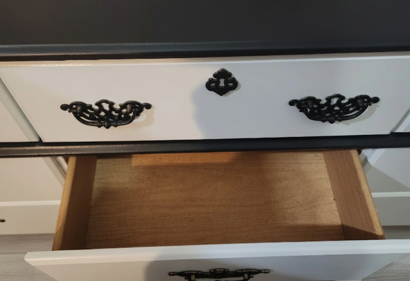 White & Black Dresser with 9 Drawers - photo 2