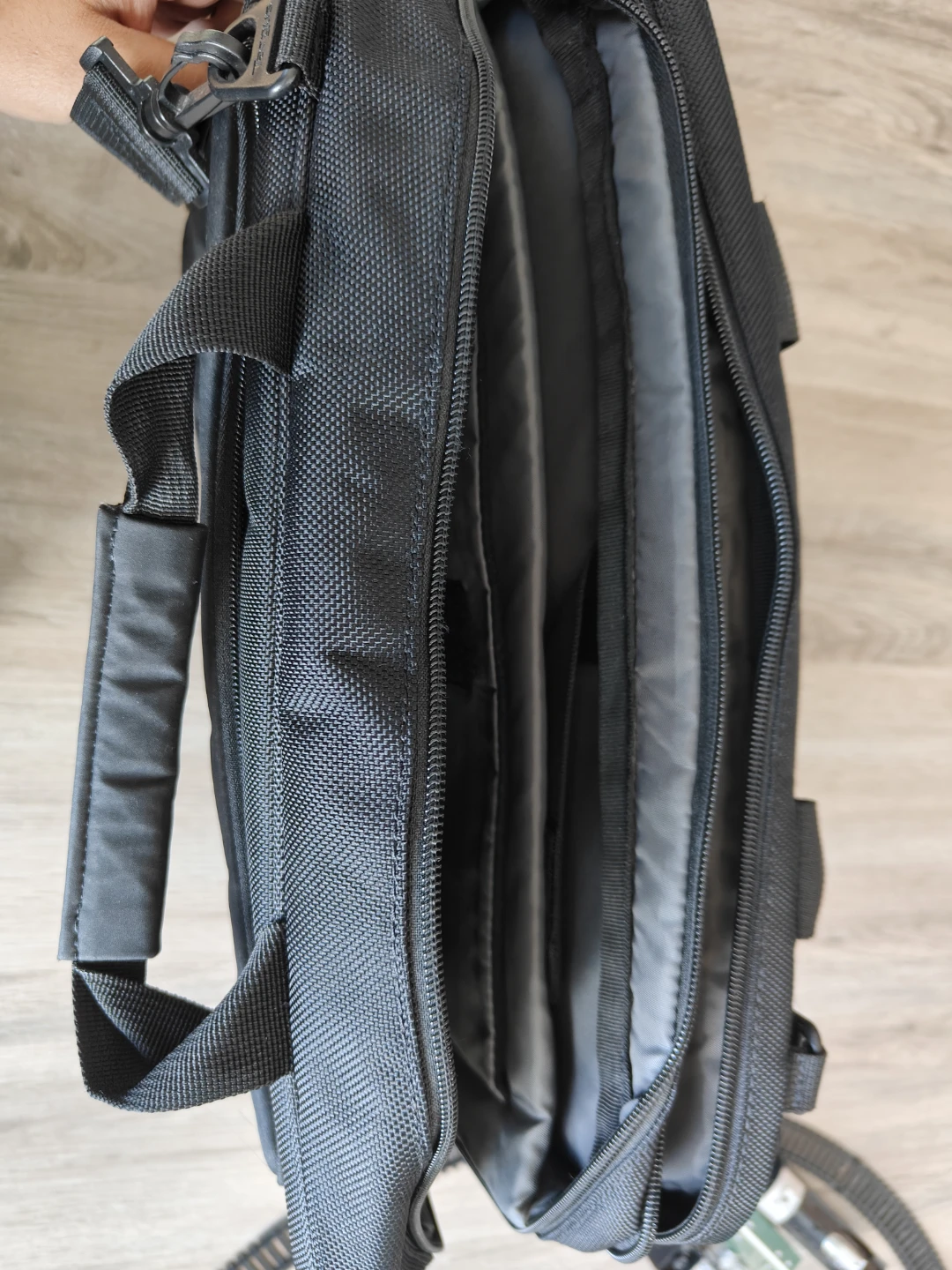 Targus Black Laptop Bag - photo 2