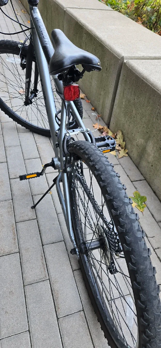 Montain Bike Movelo Algonquin 26-inch, 18-Speed, Grey image indicator(4)