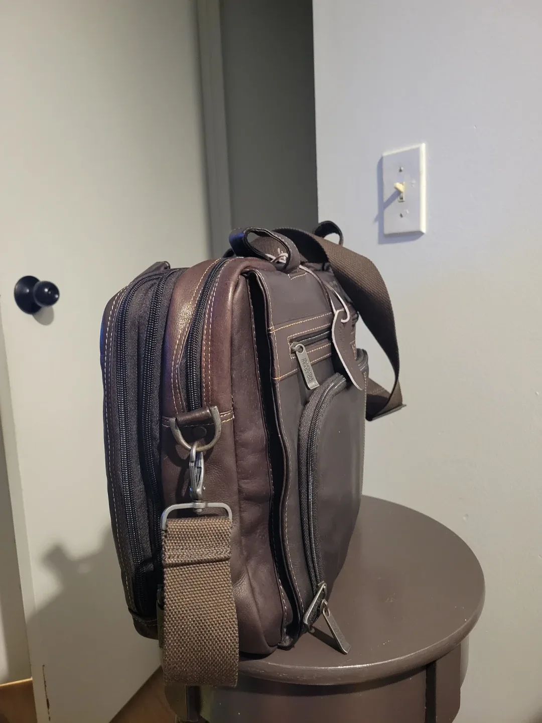 Kenneth Cole Reaction Leather Briefcase image indicator(8)