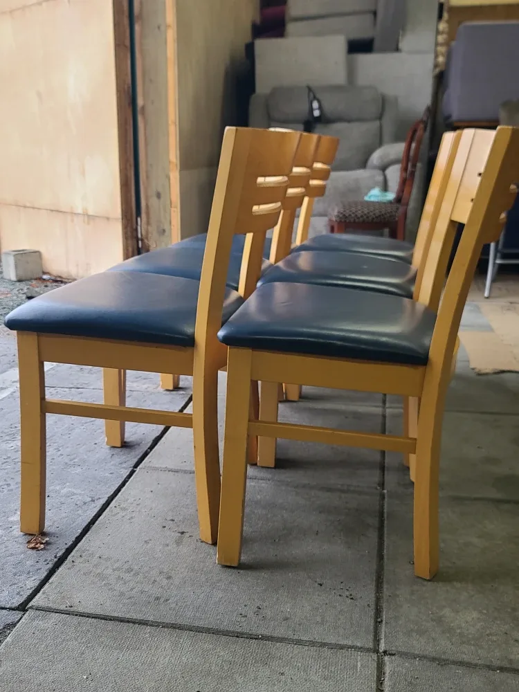 Set of 6 Wooden Chairs with Blue Seats image indicator(4)