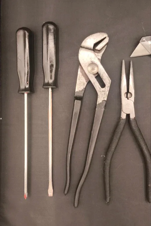 11-Piece Mixed Tool Kit – Home • Auto • DIY image indicator(5)