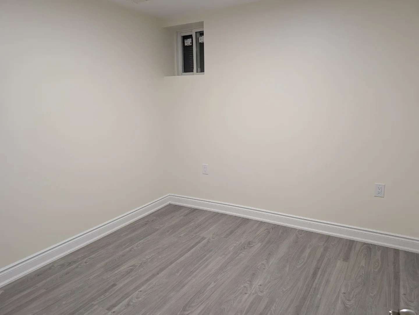 2 Bedroom legal basement for rent in ajax image indicator(4)