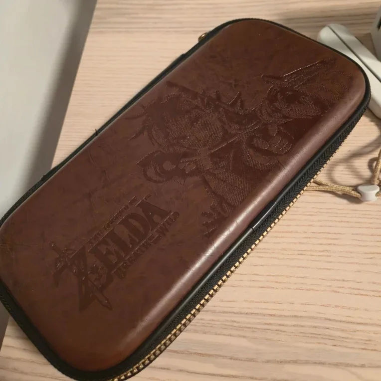 Nintendo Switch OLED Zelda Edition. Great condition. image indicator(7)