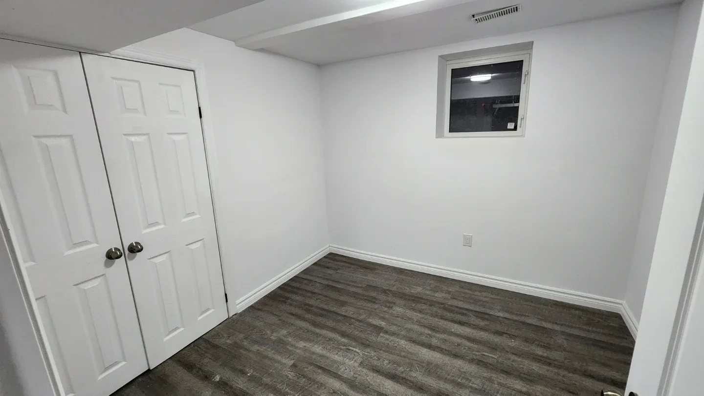 Ajax Basement rental image indicator(5)