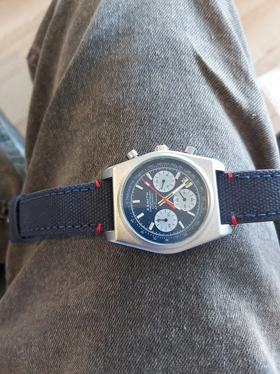 Zenith Stainless Steel Back Watch image indicator(3)