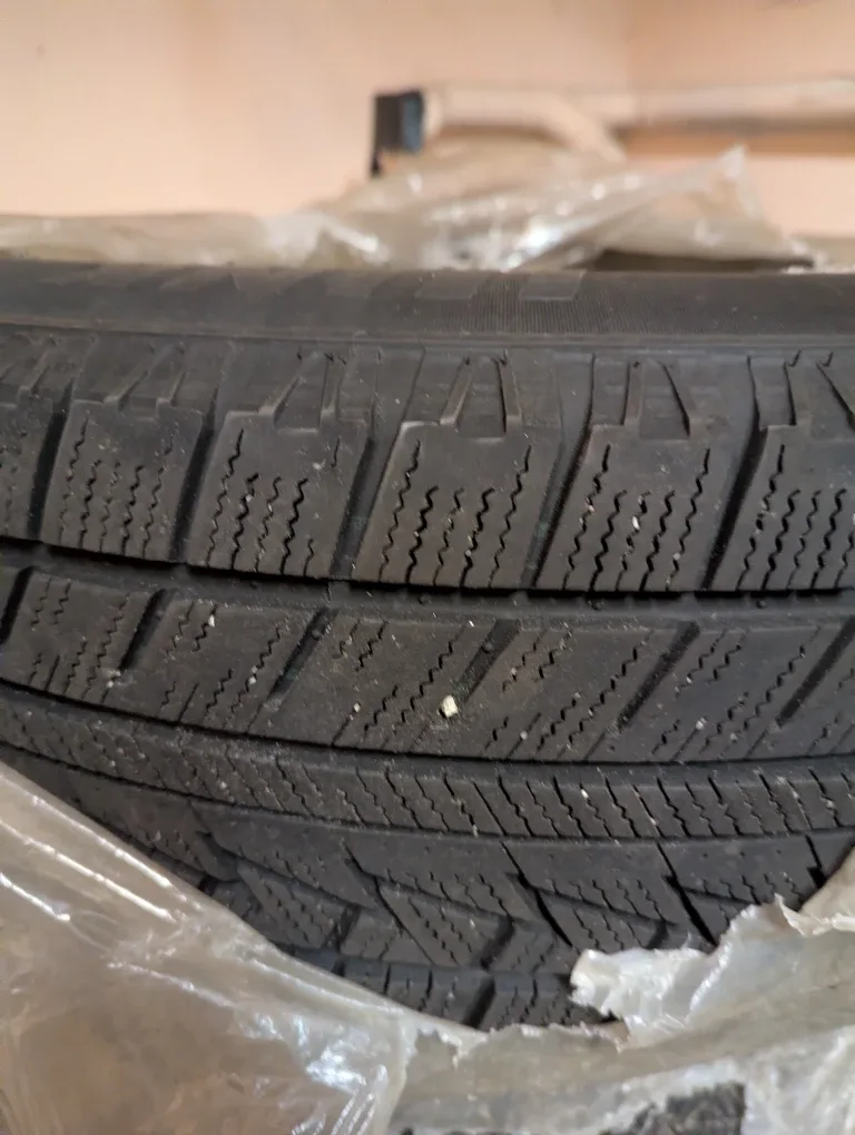 225/65R17 2009 Honda CRV image indicator(3)