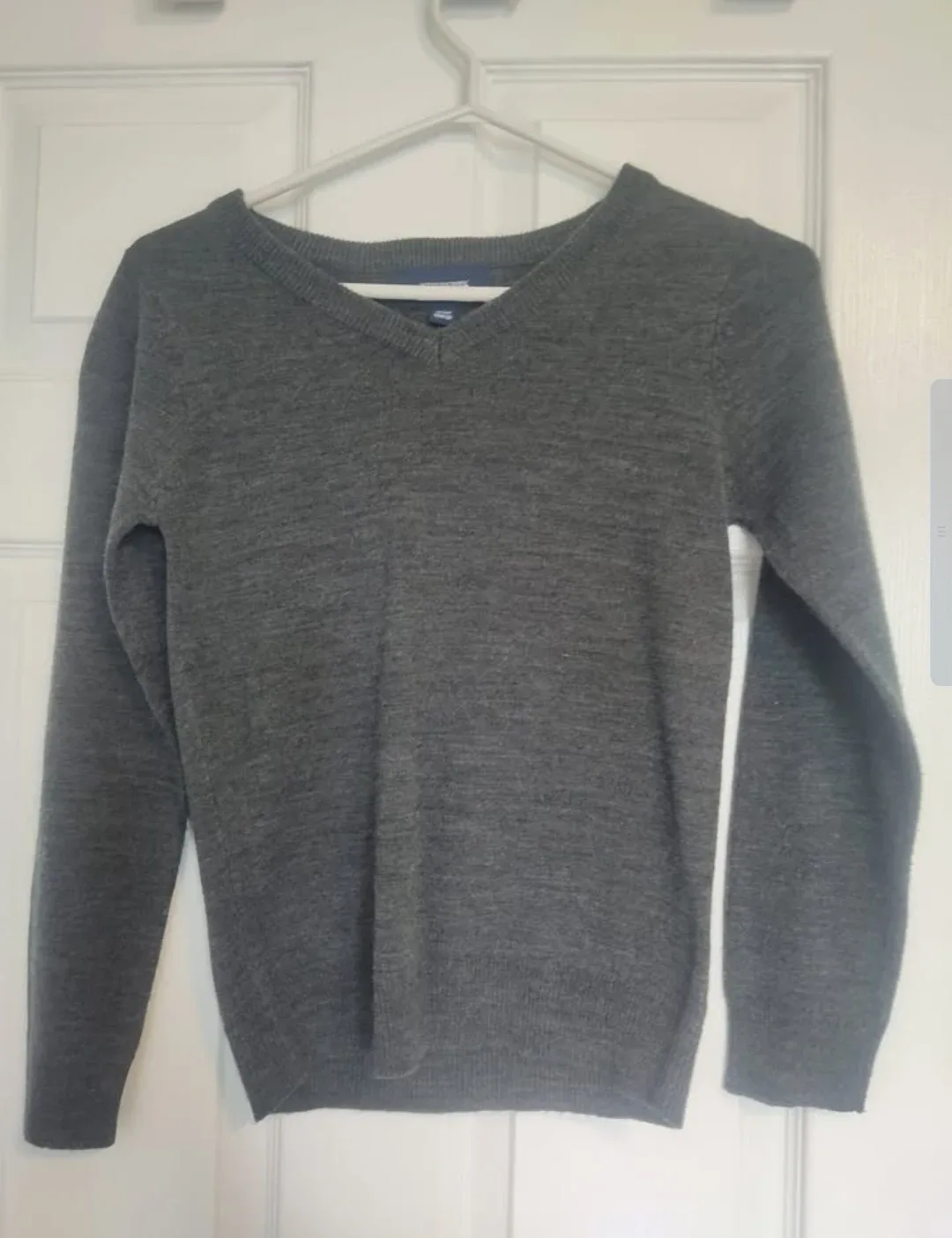 Kids' hoodies - Various brands & sizes image indicator(10)