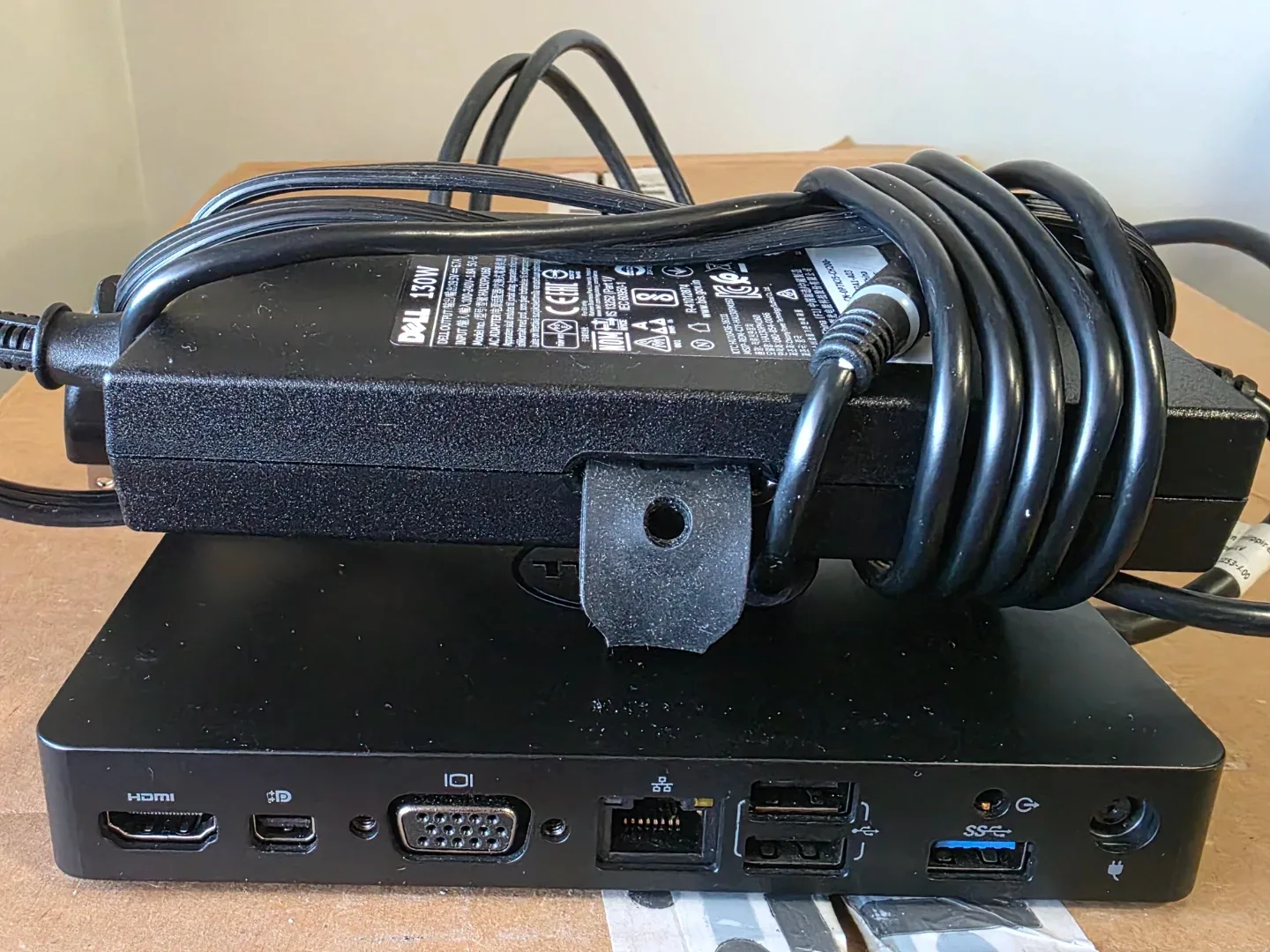 Dell Thunderbolt Dock WD19TBS 130W image indicator(2)