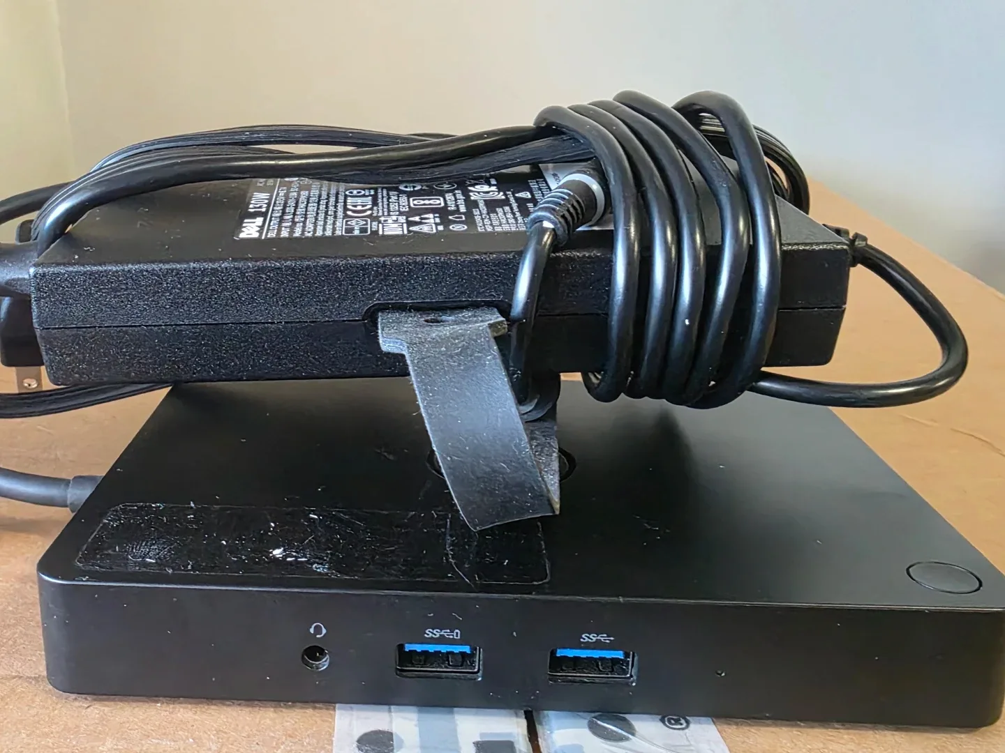 Dell Thunderbolt Dock WD19TBS 130W image indicator(3)