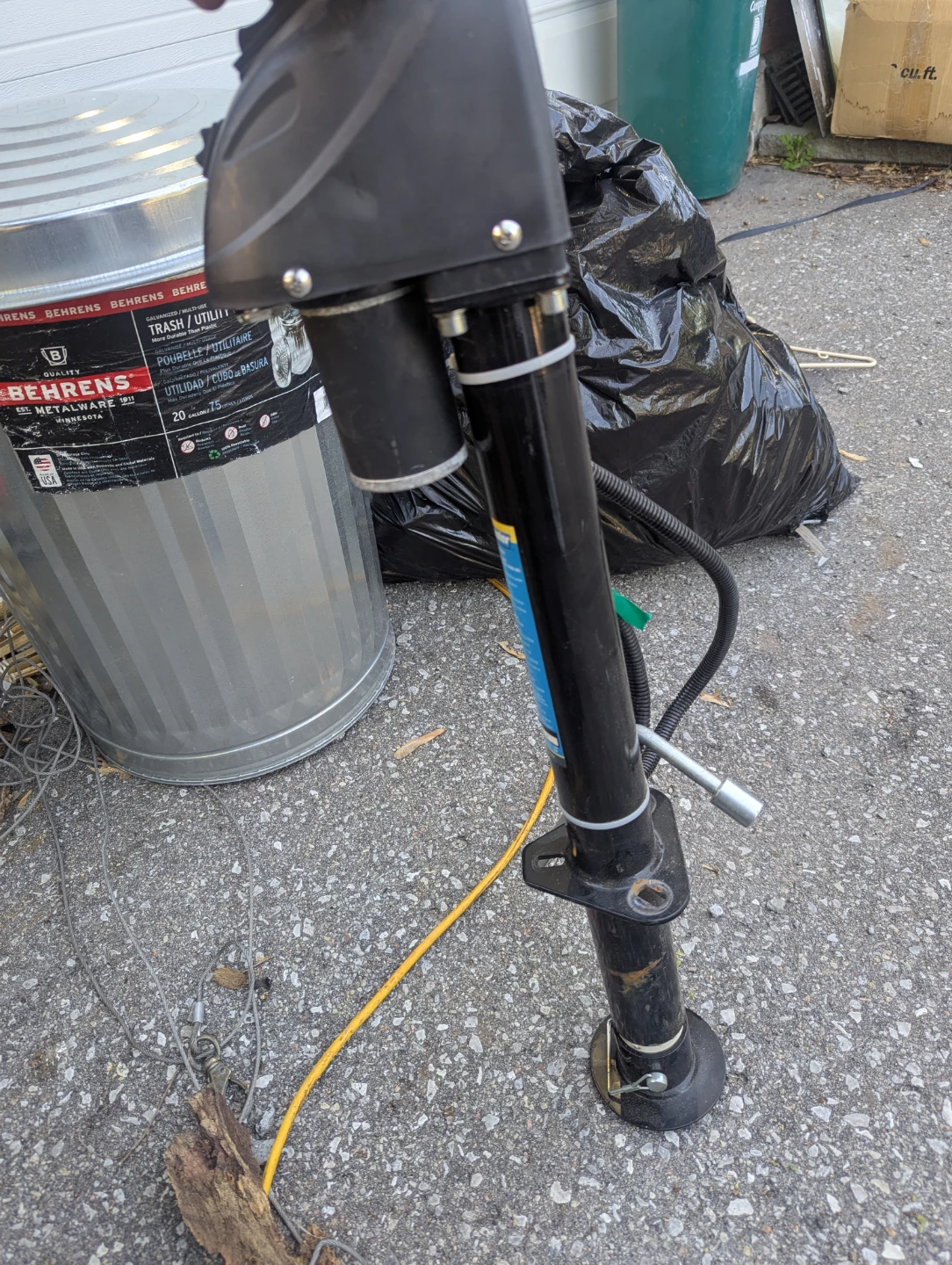 Towing Master 2500 lb Electric Trailer Jack