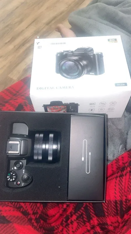 8K Ultra HD Digital Camera DC226 - Like New!