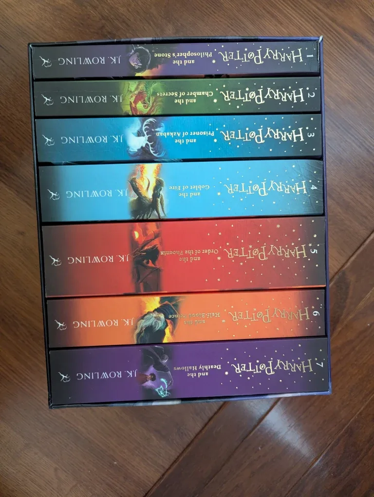 Harry Potter Books 1-7 Box Set by J.K. Rowling