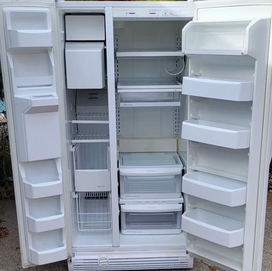 KitchenAid Side-by-Side Refrigerator - White image indicator(2)