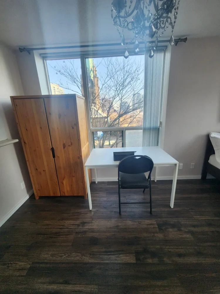 Downtown Room King St December 1st image indicator(6)