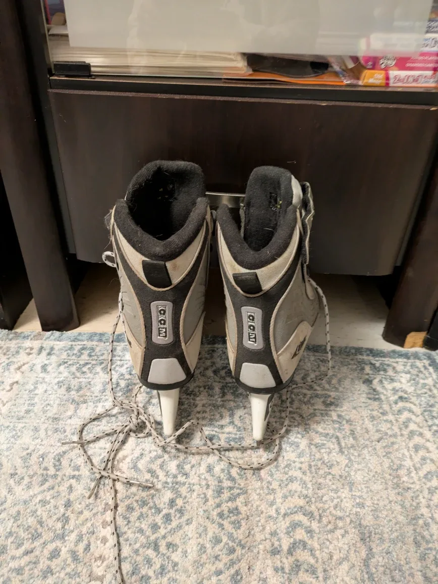 Alpine Eclipse Ice Skates - Size 7 image indicator(2)