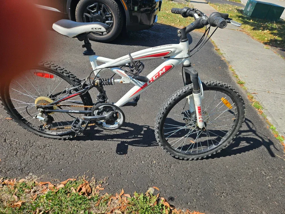 CCM Alpine Mountain Bike image indicator(3)