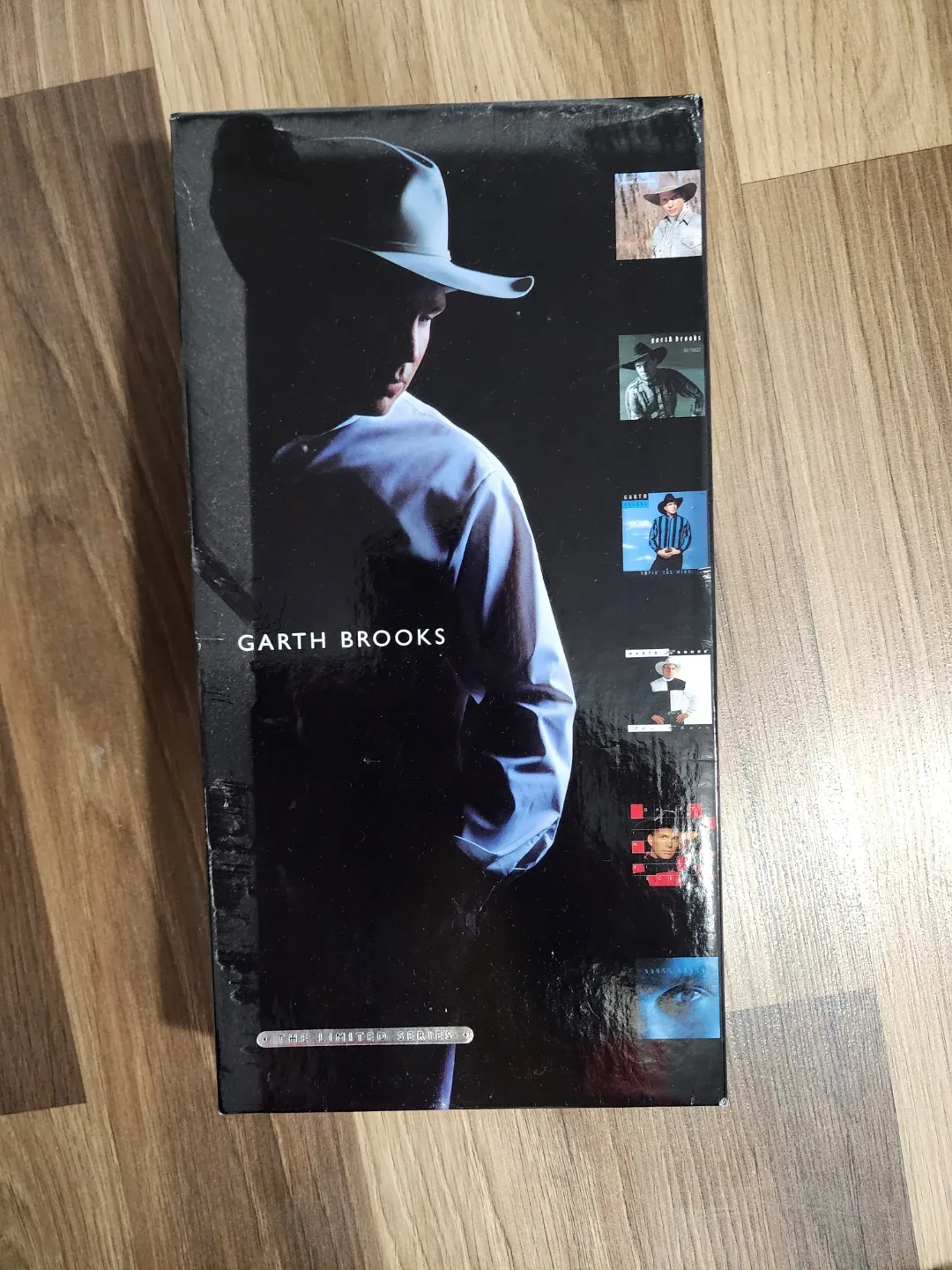 Garth Brooks - The Limited Series CD Box Set thumbnail