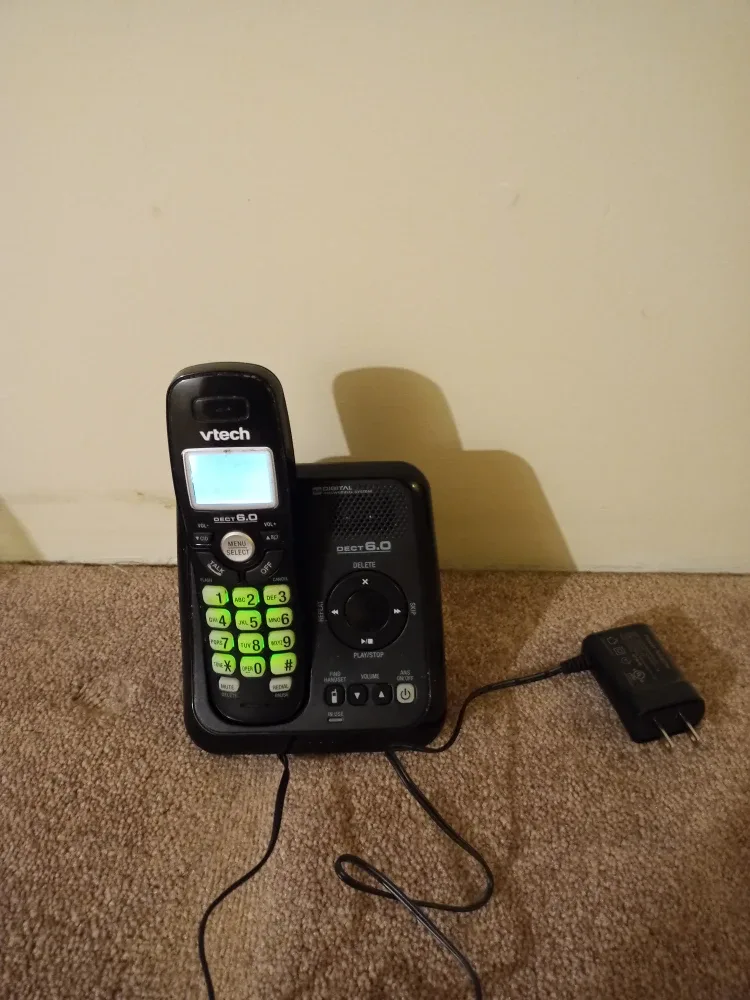 VTech CS6124 Cordless Phone - Like New!