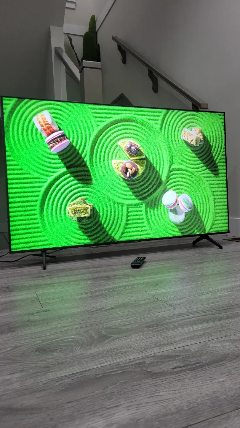 58" SAMSUNG 4K CRYSTAL UHD SMART TV image indicator(3)