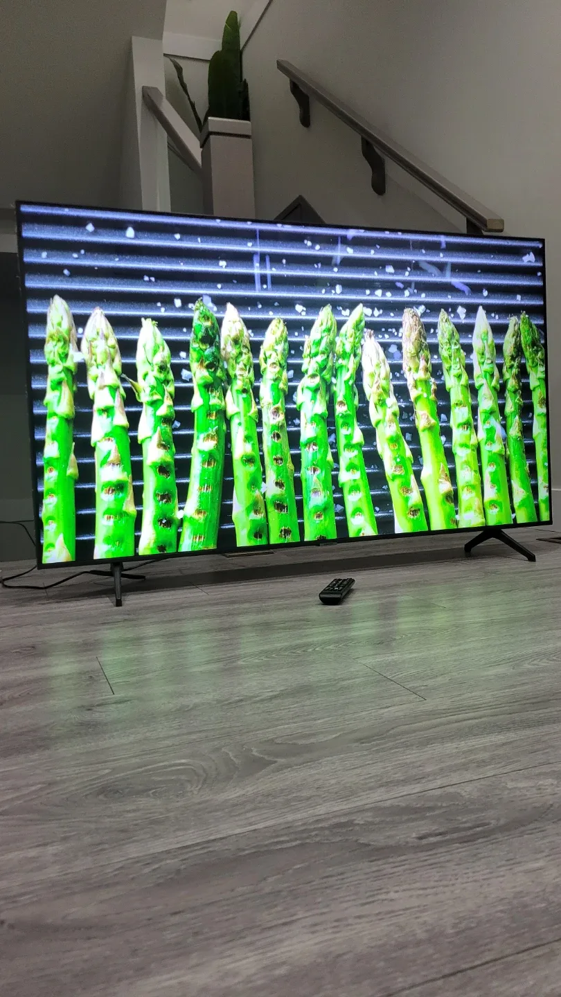 58" SAMSUNG 4K CRYSTAL UHD SMART TV image indicator(4)